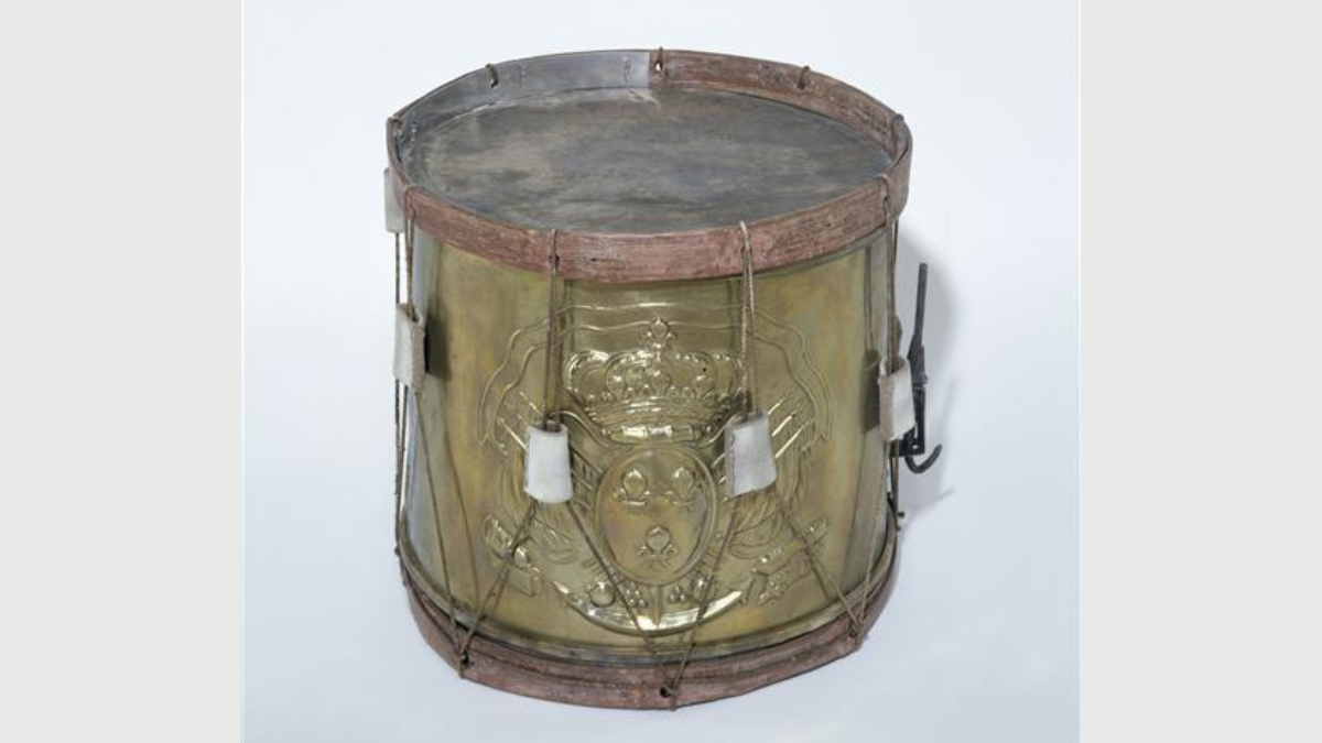 Drum of the Royal Corps, known as the "Hué Drum", towards 1780 (C) Paris - Musée de l'Armée, Dist. RMN-Grand Palais / Emilie Cambier