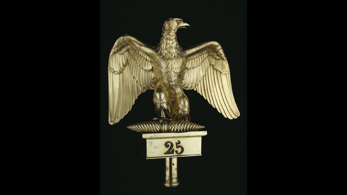 Aigle du drapeau du 25e régiment d'infanterie de ligne (C) Paris - Musée de l'Armée, Dist. RMN-Grand Palais / Pascal Segrette